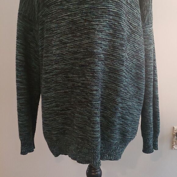 BDG Urban Outfitters Oversized sweater. Like new‼️ - Picture 3 of 6